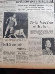 Halkçı Gazetesi - Turkish Newspaper - 25 Mayıs 1954 - seçimlere dair rakamlar yazan Hüseyin Cahit Yalçın Başmakale - dünya güreş şampiyonasında 8 siklette de finale kaldık - dünkü güreşlerde Mustafa Dağıstanlı Osman kambur ve Adil atan tuşla diğerleri sayı ile galip - Başbakan Adnan Menderes'in nutku'nun metnini gece alamadık - soprano Şükran Sülüner fotoğraf - intikal devrinin manası yazan Nihat Erim - Kan Kokan Kadın nakleden SİS Yazı Dizisi - Nurullah Ataç'ın kızı evlendi - Amerikan zencileri ve hakları yazan Ahmet Şükrü Esmer - Doğu Almanya'da mukavemet - kurulacak Japon Kuvvetleri - Lana Turner ve Kocası fotoğraf - halkçının hikayesi Kara maske çeviren Reha Arman - dünyanın en ilgi çeken zengini Aga Han hayatını anlatıyor yazı dizisi - futbol birinciliklerinde yeni bir anlaşmazlık  - işleyen demir pas tutmaz derler yazan Cemal Saltık - basketbol genç milli takımı tesbit edildi - güreşçilerin puan durumu - Ankara cemiyet hayatı - Avrupa ve Asya'da batılı müttefiklerin sorunları
