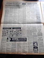 Halkçı Gazete - Turkish Newspaper - 12 Kasım 1954 - karakter meselesi yazan Hüseyin Cahit Yalçın Başmakale - Türk gençliğinin dünkü büyük andı Atatürk izindeyiz - Atatürk'e bağlılığını bir kere daha teyit eden Türk gençliği Ankara caddelerinde fotoğraf - ithamlara karşı CHP Fuat Köprülü'ye Dün cevap verdi - Kasım Gülek'in basın toplantısı - Atatürk'ün 16. Ölüm yıldönümü münasebetiyle Hüseyin Cahit Yalçın konuşmasını yaparken fotoğraf - Ankara sokaklarından Anıtkabir'e bir yürüyüş yapıldı - polis yenişehir'de bir kumarhaneyi bastı - İstanbul gazeteciler Kongresi - 26 banka toplantıya çağırıldı - çocuk kitapları sergisi - Nehrunun Çinden getirdiği mesaj yazan Ahmet Şükrü Esmer - Mısır'da tevkif edilen israilliler - Meşrutiyet devri ve sonrası yazan Hüseyin Cahit Yalçın Yazı Dizisi - Resimlerle hadiseler - Vergi mükellefleri köşesi yazan Ferit Melen - Gençliğin dün Ankara'daki mitinginden fotoğraflar - haftanın lig karşılaşmaları - Devlet Tiyatrosu Manon büyük tiyatro