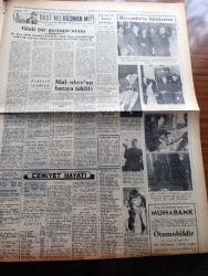 Halkçı Gazete - Turkish Newspaper - 12 Kasım 1954 - karakter meselesi yazan Hüseyin Cahit Yalçın Başmakale - Türk gençliğinin dünkü büyük andı Atatürk izindeyiz - Atatürk'e bağlılığını bir kere daha teyit eden Türk gençliği Ankara caddelerinde fotoğraf - ithamlara karşı CHP Fuat Köprülü'ye Dün cevap verdi - Kasım Gülek'in basın toplantısı - Atatürk'ün 16. Ölüm yıldönümü münasebetiyle Hüseyin Cahit Yalçın konuşmasını yaparken fotoğraf - Ankara sokaklarından Anıtkabir'e bir yürüyüş yapıldı - polis yenişehir'de bir kumarhaneyi bastı - İstanbul gazeteciler Kongresi - 26 banka toplantıya çağırıldı - çocuk kitapları sergisi - Nehrunun Çinden getirdiği mesaj yazan Ahmet Şükrü Esmer - Mısır'da tevkif edilen israilliler - Meşrutiyet devri ve sonrası yazan Hüseyin Cahit Yalçın Yazı Dizisi - Resimlerle hadiseler - Vergi mükellefleri köşesi yazan Ferit Melen - Gençliğin dün Ankara'daki mitinginden fotoğraflar - haftanın lig karşılaşmaları - Devlet Tiyatrosu Manon büyük tiyatro