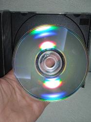 Cd The Beatles by Beatles tracks. Orijinal 1996 class müzik sarı bandrollü dönem baskı albüm. Disk 10 üzerinden 9.5 sorunsuz çalışıyor koleksiyonluk