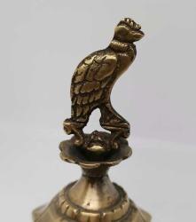 Antik, İslami Tarzda Sürmedan / Çiçek ve Kuş Temalı Prinç Şişe. Mükemmel Detaylı Bir Tasarım ve El Yapımı İşçilik. 1930-1940'lar. Prinç (9,5 cm)