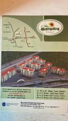 MARMARA SİTESİ DERGİSİ - ÇORLU EĞLENİYOR — İNŞAAT ÖZELLİKLERİ: DEPREME DAYANIKLI, TÜNEL KALIP, RADYE TEMEL, HAZIR BETON, DIŞ CEPHE ISI YALITIMI (MANTOLAMA), DOĞAL GAZ ISITMA SİSTEMİ — ÇORLU 2010’DA 1.000.000 NÜFUS BEKLENTİSİ — 700’Ü AŞKIN FABRİKA İLE SANAYİ VE DOĞA GÜZELLİKLERİ — İSTANBUL’DAN SONRA AVRUPA YAKASININ EN GÖZDE MERKEZİ — ORKİDE 3+1 (127 M2) — YONCA 1+1 (67 M2) — SARDUNYA 2+1 (97 M2) — DAİRE STANDART ÖZELLİKLERİ: AMERİKAN PANEL KAPILAR, ÇELİK DAİRE KAPISI, LAMİNANT PARKE, 1. SINIF SERAMİK, LAMİNANT MUTFAK DOLAPLARI, 1. SINIF VİTRİFİYE VE ARMATÜRLER, ASANSÖR, SU DEPOSU VE HİDROFOR — LÜLEBURGAZ — ALGİDA — YEŞİL KUNDURA — TEKİRDAĞ — ÇERKEZKÖY — EDİRNE GİŞELER — ORİON - TAM TAKIM EKSİKSİZ 5 SAYFA