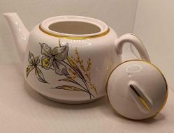 Sümerbank üretimi seramik çaydanlık.