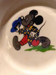 Üretim hatası! Gri boyanmış miki fare desenli porselen çocuk yemek tabağı