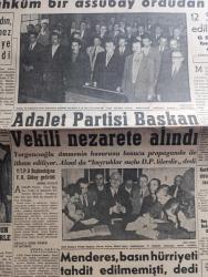 Milliyet Gazetesi - Turkish Newspaper - 16 Mart 1961 - hüküm milli birlik komitesi ile hükümeti düşürmeye teşebbüsten sanık 27 kişi Dün mahkum oldu fotoğraf - Sanıklara 6 ayla 4 yıl arasında hapis cezası verildi - Adnan Menderes'in avukatı Burhan Apaydın ve gazeteci Zihni Kanmaz tahliye edildi - Başbakan yardımcısı Fahri Özdilek Rektör Sıddık Sami Onarla konuşurken fotoğraf - Adalet Partisi başkan vekili Mehmet Yorgancıoğlu nezarate alındı - kerkük'te 4 Türk'ün öldürülmüş olduğu açıklandı - 5 gazeteci işleri bakanı Nasır Zeytinoğlu'nu basın Şeref divanına verecek - Adnan Menderes basın hürriyeti tahdit edilmemişti dedi - İstanbul Ankara Teknik Üniversite radyo programı - kardeş kardeş geçinelim yazan Çetin Altan - siyaset dünyasında yazan Sami Kohen - Suriye'de malı bulunan türkler müşkül durumda - Abdülcanbaz'ın maceraları çizen Turhan Selçuk - Talat Paşa anıldı fotoğraf - DYO - Türkiye basketbol şampiyonasının ilk gününde Galatasaray 50 Fenerbahçe 45 fotoğraflar - binicilik ekibi