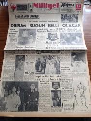 Milliyet Gazetesi - Turkish Newspaper - 13 Mayıs 1962 - Başbakan İsmet İnönü'nün görüşü Adalet Partisi'nin cevabı muhtırası müphemdir - İsmet İnönü dün gece CHP'li idareciler ve bakanlar kurulu ile iki ayrı toplantı yaptı - sağlık Bakanı Suat Seren Adalet Partisi'nin değil hükümetin bakanıyız dedi - 5 yıllık planla ilgili açıklama - milli gelir fert başına ortalama 470 lira daha fazlalaşacak - Bugün anneler günü darülaceze'de lokum verdiler fotoğraf - güreşçi Kemal Demirsüren 18 yıla mahkum oldu fotoğraf - Milliyet yılın düğününde Sami Kohen bildiriyor - metropolis kilisesi önünde yapılan düğün provası Prens Constantin prenses irene ve Sophia fotoğraf - cemiyet haberleri yazan Leyla Erduran - kandırmaca yazan Çetin Altan - Alain Delon Türkiye'de Cengiz han'ı çevirecek fotoğraf - Abdülcanbaz'ın maceraları çizen Turhan Selçuk - Elizabeth Taylor kıskançlık krizleri geçiriyor fotoğraf - 1961 yılında 31.300 talihli İş bankası'ndan ikramiye kazandı - İsrail milli takımı bugün İstanbul'da