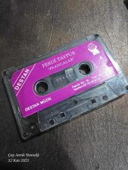 FERDİ TAYFUR PRANGALAR KAĞIT BASKI DESTAN MÜZİK