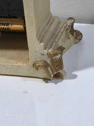 FİL FORMUNDA POLYESTER SAATLİ BİBLO ÇALIŞIR DURUMDA ARKA KÖŞEDE HAFİF ATIK VAR