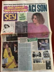 ŞEY HAFTALIK MAGAZİN GAZETESİ DOĞUM GÜNÜ HEDİYESİ  ( Turkish Newspaper ) - 18 MART 1989 -TAM TAKIM 12 SAYFADIR -Deniz Akbulut-Yüksel Uzel-Afit Berberoğlu-Atilla Alpsakarya-Neşe Aksoy-Neşe Arısoy-Coşkun Sabah-Sevtap Parman-Zerrin Özer-İpek Pınar-Saadet Gürses-Harika Avcı-Güz Abadan-Cüneyt Kanat-Şener Şen-Ayşe Mine-Füsun Önal-Hümeyra-Sisi-Kenan Kalav-Sümer Dundar Deniz Akbulut sinir hastanesinde-Acı son-İşte burada yatıyor-Ölüm korkusuyla gelen bunalım-İlk sinyali sahnede vermişti-‘T’a uyuşturucu tedavisi-Suçlu kim-Tavernada aşk tezgahı-Bu kız uğruna yumruklar konuştu-Çapkın plakçının kalbindeki ikinci Neşe-Yazı özlettiren defile-Evlilik yolunda ilk adım-Biricik sevgilimsin-Artık sıktılar-Utanmaz kadın-Bunun devamı gelecek-İki üç yere sokalım sonra koli olabilir-Aile olurken ailesini sakladı-Abacı’nın gururuyla oynuyorlar-İki yüzlü Ayşe Mine-Erkek varlığını unutturan aşk-Fiskos kuşunun ağzına düşmeyin-Gerçek sevgilisiyle rol kesiyor-Son fiskoslar-Bu haftaki falınız-Bu hafta doğanlar Kari