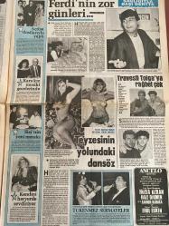 ŞEY HAFTALIK MAGAZİN GAZETESİ DOĞUM GÜNÜ HEDİYESİ  ( Turkish Newspaper ) - 18 MART 1989 -TAM TAKIM 10 SAYFADIR -Nazan Şoray-Turan Çevik-Türkan Şoray-Ayşegül-Neşe Aksoy-Sevim Egesoy-Sibel Barış-Lokman-Müşerref Akay-Hümeyra-Sisi-Metin Sarp-İpek Pınar-Nur Sürer-Müjde Ar-Ferdi Özbegen-Tülay Karaca-Zinnur Karaca-Atilla Arcan-Zeki Müren-Müjdat Gezen-Gönül Yazar-Yalçın Gülhan-Çetin Alp-Atilla Yelken-Meral Somen-Atila Özdemiroğlu-Yıldırım Aktuna Nazan Şoray’a çamur-Turan Çevik yüzünden başı yine dertte-Namusuna sürülen kara lekeyi silmek için her şeye razı-Tek desteği ablası-SHP’de Sultan hayranlığı-Ayşegül’ün son kumarı-Neşe Aksoy’un gizlediği nikah-Sevim Egesoy kural tanımıyor-Bu kadına “dur” diyecek yok mu-Lokman’la evleniyorum-Müşerref’e sevgi çemberi-Çirkin dedikodu-Benim kocam olamadı ki-Bu dostluğun tadı başka-Ferdi’nin zor günleri-Travesti Tolga’ya rağbet çok-Teyzesinin yolundaki dansöz-Tükenmez sermayeler-Kızıyla yarışıyor-Cankurtaran’a onlar da saldırdı-Yıldırım Aktuna’yı da geçti-Ba