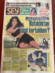 ŞEY HAFTALIK MAGAZİN GAZETESİ DOĞUM GÜNÜ HEDİYESİ  ( Turkish Newspaper ) - 14 ARALIK 1990 -TAM TAKIM 10 SAYFADIR -Hülya Avşar-Tanju-Hüseyin Çebeci-Nebahat Çehre-Nil Burak-Oya Aydoğan-Yaşar Çakmak-Engin Keçeli-İlknur Bozkurt-Tarık Akan-Seren Serengil-Kenan Akadoğulları-Atilla Alpsakarya-Neşe Aksoy-Nilgün-Sevim Egesoy-Zerrin Özer-Alper Önal-Tülay-Lokman-Kadir İnanır-Canan Yaka-Zeynep Tunsalı-Yıldırım Aktuna-Uğur Yücel-Kemal Sunal-Leman Sam-Hakan Altıner-Eczacıbaşı Vefi-Reşit Kemal Yurttaş-Ergin İnan-Sarper Özsan Hülya Avşar sevinçten uçuyor Tanju rezaletten batıyor-Çirkin bir olay-Sosyetik sevgiliye meydan dayağı-Bataklıktan nasıl kurtuldum-Nazan Şoray bana çamur attı-Harika Avcı sevgilimi elimden aldı-Yalnız seks düşünüyorlardı-Hülya’yı zinadan kurtaran erkek-Tanju’nun rezalet gecesi-Mankenlerde Tarık Akan bunalımı-Körfez krizinin sevindirdiği dişi-Aşkla işi birbirine karıştırıyor-Nebahat’in oyunu-Bu evlilik baştan yanlıştı-Uğursuz ayrılık-Çılgın modacının çılgınlaştığı gece-40’ından s