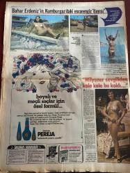 HAFTA SONU GAZETESİ DOĞUM GÜNÜ HEDİYESİ  ( Turkish Newspaper ) - 12 AĞUSTOS 1977 -TAM TAKIM 12 SAYFADIR -Türkan Şoray-Nazan Şoray-Rüçhan Adlı-Seyfet Adlı-Bahar Erdeniz-Sevda Karaca-Seher Şeniz-İskender Doğan-Ayşe Doğan-Bayram Doğan-Bülent Ersoy-Fahrettin Aslan-Elif Pektaş-Ekber Berk-Naşi Nadi-Meral Kuyucu-Naciye Nadi-Meral Kuyucu-Sümer Günay-Hale Soygazi-Ahmet Özhan-Nükhet Duru-Seher Dilgimen-Prens Charles-Prenses Diana-Gönül Yazar-Cüneyt Göksu-Zeki Müren-Taner Şener-Roger Vadim-Brigitte Bardot-Annette Stroyberg-Catherine Deneuve-Jane Fonda-Catherine Schneider-Asu Maralman-Seyyal Taner-Turan Güneş-Naim Alkan-Burhan B.-Bülent Kınay-“Bu iş bitecek”-Kaynanagelin yanyana-Kördüğümün çözümü Rüçhan Adlı’ya kaldı-Bahar Erdeniz’in Kumburgaz’daki esrarengiz dayısı-Milyoner sevgiliden kala kala bu kaldı!-İşte Seher Şeniz’i intihara sürükleyen adam!-Gelin hanımın kokusu çıktı!-11 Ağustos 1977 bugün artık özgürüm-O gün hepsinde bir eksik vardı-“Yüzemiyorum çünkü huylanıyorum”-Tadıya bağlanan baskın