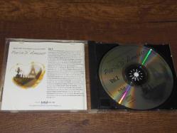 BEST OF THE BEST COLLECTION PARIS D'AMOUR VOL.2  DÖNEM BASKISI ÇOK TEMİZ MÜZİK CD SİDİR.