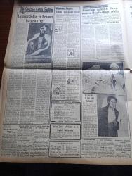 Vatan Gazetesi - Turkish Newspaper - 30 Ocak 1955 - doğuya en iyi imkan yazan Ahmet Emin Yalman Başmakale - Başkan Eisenhower'e savaş emri salahiyeti verildi - komünist için mütareke anlaşmasına rıza göstermiyor - Başvekil Adnan Menderes ile hariciye vekili Fuat Köprülü bugün İtalya'ya gidiyor - Ankara İstanbul tren münakalesi kısmen durdu - Kasım Gülek Araplar kadar İsrail'in de dostuyuz dedi - Zonguldak'ta Grizu infilakından mesul 5 kişi tevkif edildi - Manhattan'da üç oda çeviren Oktay Akbal Yazı Dizisi - tekelin geliri  52 milyon artmış - Danimarka başvekili Hans Hedtoft öldü - Neyzen Yazan Abdulbaki Gölpınarlı  - İsveç'te suni bir kumarhane adası kurulacak - Osmanlı tarihinden sayfalar yazan Feridun Fazıl Tülbentçi Yazı Dizisi - güzel bir tarihi film Gül ve Kılıç Walt Disney tarafından çevrildi fotoğraf - Churchill şimdiye kadar 250'den fazla tablo yaptı - Ankara İstanbul İzmir radyosu programı - Altıncı kat İstanbul Belediyesi şehir tiyatroları dram kısmında - Türkiye İş Bankası