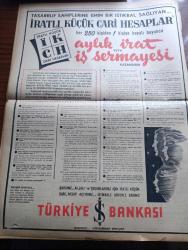 Vatan Gazetesi - Turkish Newspaper - 30 Ocak 1955 - doğuya en iyi imkan yazan Ahmet Emin Yalman Başmakale - Başkan Eisenhower'e savaş emri salahiyeti verildi - komünist için mütareke anlaşmasına rıza göstermiyor - Başvekil Adnan Menderes ile hariciye vekili Fuat Köprülü bugün İtalya'ya gidiyor - Ankara İstanbul tren münakalesi kısmen durdu - Kasım Gülek Araplar kadar İsrail'in de dostuyuz dedi - Zonguldak'ta Grizu infilakından mesul 5 kişi tevkif edildi - Manhattan'da üç oda çeviren Oktay Akbal Yazı Dizisi - tekelin geliri  52 milyon artmış - Danimarka başvekili Hans Hedtoft öldü - Neyzen Yazan Abdulbaki Gölpınarlı  - İsveç'te suni bir kumarhane adası kurulacak - Osmanlı tarihinden sayfalar yazan Feridun Fazıl Tülbentçi Yazı Dizisi - güzel bir tarihi film Gül ve Kılıç Walt Disney tarafından çevrildi fotoğraf - Churchill şimdiye kadar 250'den fazla tablo yaptı - Ankara İstanbul İzmir radyosu programı - Altıncı kat İstanbul Belediyesi şehir tiyatroları dram kısmında - Türkiye İş Bankası