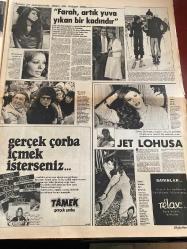 HAFTA SONU GAZETESİ DOĞUM GÜNÜ HEDİYESİ  ( Turkish Newspaper ) - 10 ŞUBAT 1978 -TAM TAKIM 12 SAYFADIR - NİLÜFER KOÇYİĞİT VE BEKİR ÇELENK DÜĞÜNÜ-Tamer Yiğit-Makbule Çelenk-Neco-Oya German-Ayla Algan-Tahsin Albayrak-Aysın Pala-Adnan Menderes-Refik Erduran-Ahu Tuğsuz-Nur Onat-Ayla Gürsoy-Tarık Aktuğ-Tatyana Yıldız-Gina Lollobrigida-Ali Kocatepe-Sevim Emre-Hülya Koçyiğit-Füruzan-Kamil Masaracı-Farah Diba-Karl Konstantin-Anne Marie-Gülşen Bubikoğlu-Bülent Kınay-Doktor Özdemir-Nilüfer muradına erdi-Güzel gelinin hazırlığını güzel abla yaptı-Kaderin oyunu-Ecel Kamacı’nın biricik yavrusunu elinden aldı-Aynı gün Neco için ilk kez baba olma umudu belirdi-Menengit denilen illet-Bu hastalığı Paris’te kaptım-İstanbul sahnelerinde 5 ağır işçi-Ahu TUS’a gidiyor-Saunada hanımlar birbirini ovar-Ne kaçtım ne kaçırdım buradayım ve evlendim-Danıştay’daki amcalar beni sevemediler mi-Kahkaha bilmecesi-Gina artık gizlenmiyor-Sansür’ün kalkmasına evet başıbozukluğa hayır-Bursa’da hamam sefası-Barıştılar-Tatlı