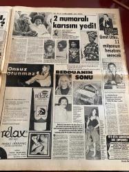 HAFTA SONU GAZETESİ DOĞUM GÜNÜ HEDİYESİ  ( Turkish Newspaper ) - 17 MART 1978 -TAM TAKIM 12 SAYFADIR -Esengül-Hülya Koçyiğit–Selim Soydan–Türkan Şoray–Ünal Kutval–Ayşecik–Serkan Acar–Zeynep Değirmencioğlu–Müşerref Tezcan–Oya Peri–Ajda Pekkan–Servet Ferdi–Muazzez Abacı–Süheyl Uygur–Şöhret Uğur–Eda Altın–Kubilay Çelik–Nejat Uygur–Esengün–Adnan Şenses–Hamiyet Yüceses–Bülent Ersoy–Fikret Hakan–Tijen Par–Anne Karaca–David Jeannot–Tomris Oğuzalp–Sevda Karaca–Kamil Masaracı-Prenses Banu–Neco–Müzeyyen Senar–Frezeye–Ümit Utku–İdi Amin–Nazan Şoray–Şevket Adlı–Rüçhan Adlı–Bahan Aliev Çayusu -Hülya Koçyiğit’e bomba–Telefondaki meçhul sesin ihbarı–Azrail’in soluğunu ensesinde hissetti–Panik son anda önlendi–Türkan Şoray kendi çizgileriyle Moskova’da–Umudunuz Erkan–Müşerref Tezcan’ın son marifeti–200.000 liraya biraz güzellik–Ben Ajda Pekkan–Şarkıcı kardeşler kampta–Astımı yenen göbek–3 niyet 1 kurban–Kurutma ve ütü derdi perdede olur bu Dekora–Yeni baştan babalığı öğreniyor–Nejat Uygur 3 oğlu uğrun