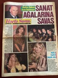 HAFTA SONU GAZETESİ DOĞUM GÜNÜ HEDİYESİ  ( Turkish Newspaper ) - 14 NİSAN 1978 -TAM TAKIM 12 SAYFADIR -Ziya Müezzinoğlu-Ajda Pekkan–Emel Sayın–Filiz Akın–Ferdi Tayfur–Sadi Çolpan–Kerem Çolpan–Sezgi Sezgin–Nilgün İsik–Tarık Akan–Ermel Sayın–Prenses Banu–Cüneyt Arkın–Betül Arkın–Esen Ateş–Süleyman Pekin–Ece Altın–Fikri Aykut–Kubilay Çelik–Esen Gül–Filiz Akun–Tamer Yiğit–Aysun Güven–Seçil Heper–Seren Çinkıllı–Ümit Çileker-Prenses Banu-Aysun Güven-Bahar erdeniz-Zeki Müren-Neco-Gökben-Ayhan Işık-Serap Işık-Çolpan İlhan-Kerem Alışık-Göksel Arsoy-Aşkım Arsoy-Ajda Pekkan–Emel Sayın–Filiz Akın–Ferdi Tayfur–Sadi Çolpan–Kerem Çolpan–Sezgi Sezgin–Nilgün İsik–Tarık Akan–Ermel Sayın–Prenses Banu–Cüneyt Arkın–Betül Arkın–Esen Ateş–Süleyman Pekin–Ece Altın–Fikri Aykut–Kubilay Çelik–Esen Gül–Filiz Akun–Tamer Yiğit–Aysun Güven–Seçil Heper–Seren Çinkıllı–Ümit Çileker-Maliye Bakanı fena bastırıyor–Sanat ağalarına savaş–Halkın tepkisi büyük oldu–Artist evlerinde anarşi korkusu–Anne-baba sanatçılar panik iç
