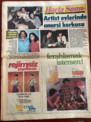 HAFTA SONU GAZETESİ DOĞUM GÜNÜ HEDİYESİ  ( Turkish Newspaper ) - 14 NİSAN 1978 -TAM TAKIM 12 SAYFADIR -Ziya Müezzinoğlu-Ajda Pekkan–Emel Sayın–Filiz Akın–Ferdi Tayfur–Sadi Çolpan–Kerem Çolpan–Sezgi Sezgin–Nilgün İsik–Tarık Akan–Ermel Sayın–Prenses Banu–Cüneyt Arkın–Betül Arkın–Esen Ateş–Süleyman Pekin–Ece Altın–Fikri Aykut–Kubilay Çelik–Esen Gül–Filiz Akun–Tamer Yiğit–Aysun Güven–Seçil Heper–Seren Çinkıllı–Ümit Çileker-Prenses Banu-Aysun Güven-Bahar erdeniz-Zeki Müren-Neco-Gökben-Ayhan Işık-Serap Işık-Çolpan İlhan-Kerem Alışık-Göksel Arsoy-Aşkım Arsoy-Ajda Pekkan–Emel Sayın–Filiz Akın–Ferdi Tayfur–Sadi Çolpan–Kerem Çolpan–Sezgi Sezgin–Nilgün İsik–Tarık Akan–Ermel Sayın–Prenses Banu–Cüneyt Arkın–Betül Arkın–Esen Ateş–Süleyman Pekin–Ece Altın–Fikri Aykut–Kubilay Çelik–Esen Gül–Filiz Akun–Tamer Yiğit–Aysun Güven–Seçil Heper–Seren Çinkıllı–Ümit Çileker-Maliye Bakanı fena bastırıyor–Sanat ağalarına savaş–Halkın tepkisi büyük oldu–Artist evlerinde anarşi korkusu–Anne-baba sanatçılar panik iç