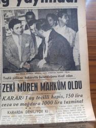 Vatan Gazetesi - Turkish Newspaper - 26 Ağustos 1956 - İstikbal ümitleri yazan Ahmet Emin Yalman Başmakale - Zeki Müren mahkum olduktan sonra avukatına teşekkür ediyor fotoğraf - CHP Meclisi tebliğ yayınladı - İran erkan-ı Harbiye umumiye reisi Korgeneral Abdullah Hidayet geldi fotoğraf - Tekirdağ'da Demokrat Parti ve Cumhuriyetçi Millet Partisi bugün boy ölçüşecek - Muhtarpaşa köşkünde büyük müzayede fotoğraf - Türkiye İş Bankası 33 yaşında - 6 yaşındaki küçük Mualla Özdili babası 50 lira için rehin verdi - suçlu yazan Orhan Kemal Yazı Dizisi - büyük Türk zaferi yazan Feridun Fazıl Tülbentçi Yazı Dizisi - Adnan Veli'den fantezi - siyasi hatıralar yazan General Ali Fuat Cebesoy Yazı Dizisi - Fenerbahçe Karşıyaka ile bugün karşılaşıyor - Türkiye 100 metre yüzme rekorunu kıran Ayşe Gül fotoğraf - at yarışları - Fatih koşusu bugün yapılıyor - Serdar koşusunu Rüçhan kazandı - İstanbul atletizm birinciliği başladı - Truman olimpiyatlara davet edildi -  Ankara bölgesi kupa maçları