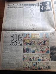 Vatan Gazetesi - Turkish Newspaper - 26 Ağustos 1956 - İstikbal ümitleri yazan Ahmet Emin Yalman Başmakale - Zeki Müren mahkum olduktan sonra avukatına teşekkür ediyor fotoğraf - CHP Meclisi tebliğ yayınladı - İran erkan-ı Harbiye umumiye reisi Korgeneral Abdullah Hidayet geldi fotoğraf - Tekirdağ'da Demokrat Parti ve Cumhuriyetçi Millet Partisi bugün boy ölçüşecek - Muhtarpaşa köşkünde büyük müzayede fotoğraf - Türkiye İş Bankası 33 yaşında - 6 yaşındaki küçük Mualla Özdili babası 50 lira için rehin verdi - suçlu yazan Orhan Kemal Yazı Dizisi - büyük Türk zaferi yazan Feridun Fazıl Tülbentçi Yazı Dizisi - Adnan Veli'den fantezi - siyasi hatıralar yazan General Ali Fuat Cebesoy Yazı Dizisi - Fenerbahçe Karşıyaka ile bugün karşılaşıyor - Türkiye 100 metre yüzme rekorunu kıran Ayşe Gül fotoğraf - at yarışları - Fatih koşusu bugün yapılıyor - Serdar koşusunu Rüçhan kazandı - İstanbul atletizm birinciliği başladı - Truman olimpiyatlara davet edildi -  Ankara bölgesi kupa maçları