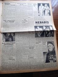 Vatan Gazetesi - Turkish Newspaper - 12 Kasım 1953 - vazifeli millet yazan Ahmet Emin Yalman Başmakale - Ankara'da Atatürk'e sevgi gösterisi yapan gençler Ulus meydanında toplandı fotoğraf - ihtikarı önlemek için tedbirler alınacak - Sümerbank 20 milyon liralık manifatura ithal ediyor - eroin malzemesi yakalandı fotoğraf - İtalya başbakanı Guiseppe Pella bugün geliyor - Eisenhower Atatürk ilham kaynağıdır dedi - Sevgi gösterisine gelen Celal Bayar gençlerin arasında fotoğraf - Pakistan Amerika'ya üsler verecek - Millet Partisi şahitlerinden bazısı dinlendi fotoğraf - Merzuka Ve Sedat Akçam'ın duruşması başladı fotoğraf - Truman ithamları reddediyor - güreşte Türkiye isveç'i 5-3 yendi - Hidiv köşkü kiraya verilecek - Galatasaray lisesi'nde Fransız Kulübü - İstanbul kapılarında fethin büyük tarihi romanı yazan Feridun Fazıl Tülbentçi Yazı Dizisi - çocuklar sizin köşeniz - Atatürk ve Ülkü fotoğraf - Veba yazan Albert Camus çeviren Oktay Akbal Yazı Dizisi - Beşiktaş Emniyeti 3 0 yendi