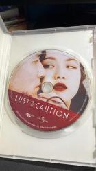 DİKKAT ŞEHVET - LUST CAUTION - 64. VENEDİK ALTIN ASLAN EN İYİ FİLM - 44. ALTIN PORTAKAL FESTİVAL AÇILIŞ FİLMİ - BİR ANG LEE FİLMİ... - TÜRKÇE DUBLAJ VE ALTYAZI MEVCUTTUR...