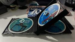 GREATEST SONGS OF THE 70'S - TOPLAM 3 ADET MÜZİK CD'Sİ FOTOĞRAFLARDA İÇİNDEKİ ŞARKILAR MEVCUT FOTOĞRAFLARA İYİ BAKALIM... - ÜZERİNDE KİRİL ALFABESİYLE YAZIYOR DOLAYISIYLA TERS KAPAK... - CD LER TEMİZ...