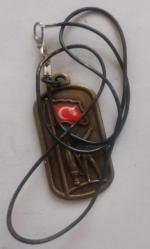 LOT.13 » DUR YOLCU TÜRK BAYRAKLI KOLYE