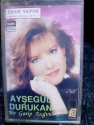 AYŞEGÜL DURUKAN BİR GARİP AŞIĞIM BEN KASET