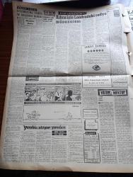 Vatan Gazetesi - Turkish Newspaper - 15 Temmuz 1958 - Bağdat hükümet darbesi yazan Ahmet Emin Yalman Başmakale - Irak'ta hükümet darbesi - Kral Faysal hapsedilerek cumhuriyet ilan olundu - Prens abdülilah linç edildi - Nuri Sait Paşa'nın akıbeti bilinmiyor - İran şahı ve Pakistan Cumhurbaşkanı Dün Ankarada Esenboğa havaalanında karşılanırken fotoğraf - Türkiye İran Pakistan arasında Ankara'da üçlü toplantı yapılıyor - Şah Rıza Pehlevi ile İskender Mirza dün Başkente geldi - Celal Bayar Adnan Menderes ve Bakanlar dün Ankara havaalanında uçaktan indikleri sırada fotoğraf - Irak'a  şimdilik müdahale edilmiyor - Ürdün radyosuna göre Sadık kuvvetler bağdat'a yürüyor - yandan akıyor yandan yazan Adnan Veli Yazı Dizisi - kıbrıs'taki kanlı hadiseler üzerine İngiltere'ye dün sert bir nota verdik - Hacılar Tarsus vapurunu kirletti - Dansöz Gönül mahkemede hakim kararıyla soyundu - salyangoz bile yazan Emil Galip Sandalcı - burç falınız - Kadri Aytaç'ın durumu fotoğraf