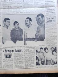 Vatan Gazetesi - Turkish Newspaper - 15 Temmuz 1958 - Bağdat hükümet darbesi yazan Ahmet Emin Yalman Başmakale - Irak'ta hükümet darbesi - Kral Faysal hapsedilerek cumhuriyet ilan olundu - Prens abdülilah linç edildi - Nuri Sait Paşa'nın akıbeti bilinmiyor - İran şahı ve Pakistan Cumhurbaşkanı Dün Ankarada Esenboğa havaalanında karşılanırken fotoğraf - Türkiye İran Pakistan arasında Ankara'da üçlü toplantı yapılıyor - Şah Rıza Pehlevi ile İskender Mirza dün Başkente geldi - Celal Bayar Adnan Menderes ve Bakanlar dün Ankara havaalanında uçaktan indikleri sırada fotoğraf - Irak'a  şimdilik müdahale edilmiyor - Ürdün radyosuna göre Sadık kuvvetler bağdat'a yürüyor - yandan akıyor yandan yazan Adnan Veli Yazı Dizisi - kıbrıs'taki kanlı hadiseler üzerine İngiltere'ye dün sert bir nota verdik - Hacılar Tarsus vapurunu kirletti - Dansöz Gönül mahkemede hakim kararıyla soyundu - salyangoz bile yazan Emil Galip Sandalcı - burç falınız - Kadri Aytaç'ın durumu fotoğraf