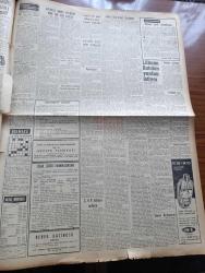 Vatan Gazetesi - Turkish Newspaper - 28 Haziran 1958 - Fena bir imtihan yazan Ahmet Emin Yalman Başmakale - Kıbrıs için resmi cevabımız açıklandı - Kıbrıs'ta taksimi kabul etmenin zamanı gelmiştir - patrikhane sorduğumuz 5 suale cevap vermiyor - Kıbrıs için yapılan Aydın mitinginden bir fotoğraf - Kurban bayramınız kutlu olsun fotoğraf - Avrupa güzeli bugün seçiliyor fotoğraf - CHP iktidara gelirse tutacağı yolu izah etti - Kıbrıs konusunda tutumunu açıklamayan patrikhane siyasi bir mesele addetti - Bern büyükelçimiz Fahrettin Kerim Gökay namaz kıldı - Celal Bayar ve Adnan Menderes İstanbul'da - şeker kuyruğu fotoğraf - yandan akıyor yandan yazan Adnan Veli Yazı Dizisi - Cezayir milliyetçileri fransızlarla çarpışıyor - Bayram ve yazan Emil Galip Sandalcı - siyasi hadiselerin tarafsız hikayesi yazan İsak Kohen - Ev Kadın Moda - kalbimin sahibi yazan Nihal Yeğinobalı yazı dizisi - Galatasaray Beşiktaş federasyon Kupasının ilk final maçı Mithatpaşa stadında - Turgay Şeren - Recep Adanır