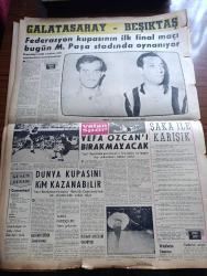 Vatan Gazetesi - Turkish Newspaper - 28 Haziran 1958 - Fena bir imtihan yazan Ahmet Emin Yalman Başmakale - Kıbrıs için resmi cevabımız açıklandı - Kıbrıs'ta taksimi kabul etmenin zamanı gelmiştir - patrikhane sorduğumuz 5 suale cevap vermiyor - Kıbrıs için yapılan Aydın mitinginden bir fotoğraf - Kurban bayramınız kutlu olsun fotoğraf - Avrupa güzeli bugün seçiliyor fotoğraf - CHP iktidara gelirse tutacağı yolu izah etti - Kıbrıs konusunda tutumunu açıklamayan patrikhane siyasi bir mesele addetti - Bern büyükelçimiz Fahrettin Kerim Gökay namaz kıldı - Celal Bayar ve Adnan Menderes İstanbul'da - şeker kuyruğu fotoğraf - yandan akıyor yandan yazan Adnan Veli Yazı Dizisi - Cezayir milliyetçileri fransızlarla çarpışıyor - Bayram ve yazan Emil Galip Sandalcı - siyasi hadiselerin tarafsız hikayesi yazan İsak Kohen - Ev Kadın Moda - kalbimin sahibi yazan Nihal Yeğinobalı yazı dizisi - Galatasaray Beşiktaş federasyon Kupasının ilk final maçı Mithatpaşa stadında - Turgay Şeren - Recep Adanır
