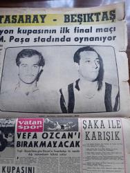 Vatan Gazetesi - Turkish Newspaper - 28 Haziran 1958 - Fena bir imtihan yazan Ahmet Emin Yalman Başmakale - Kıbrıs için resmi cevabımız açıklandı - Kıbrıs'ta taksimi kabul etmenin zamanı gelmiştir - patrikhane sorduğumuz 5 suale cevap vermiyor - Kıbrıs için yapılan Aydın mitinginden bir fotoğraf - Kurban bayramınız kutlu olsun fotoğraf - Avrupa güzeli bugün seçiliyor fotoğraf - CHP iktidara gelirse tutacağı yolu izah etti - Kıbrıs konusunda tutumunu açıklamayan patrikhane siyasi bir mesele addetti - Bern büyükelçimiz Fahrettin Kerim Gökay namaz kıldı - Celal Bayar ve Adnan Menderes İstanbul'da - şeker kuyruğu fotoğraf - yandan akıyor yandan yazan Adnan Veli Yazı Dizisi - Cezayir milliyetçileri fransızlarla çarpışıyor - Bayram ve yazan Emil Galip Sandalcı - siyasi hadiselerin tarafsız hikayesi yazan İsak Kohen - Ev Kadın Moda - kalbimin sahibi yazan Nihal Yeğinobalı yazı dizisi - Galatasaray Beşiktaş federasyon Kupasının ilk final maçı Mithatpaşa stadında - Turgay Şeren - Recep Adanır