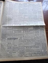 Vatan Gazetesi - Turkish Newspaper - 27 Mayıs 1962 - 27 Mayıs yazan Şevket Süreyya Aydemir Başmakale - İsmet İnönü 27 mayıs'ı yeniden yaşıyoruz - 27 Mayıs Türk Ulusu o gün ordusu ile el ele zulüm baskı ve sömürgenliğin sona erişini kutladı fotoğraf - Cemal Gürsel İsmet İnönü ile aramızda ihtilaf yoktur dedi - Ragıp Gümüşpala'nın istifası için Ege harekete geçti  - 14'lerden 6'sına yurda gelmek için izin verildi - İstanbul tekstil ve Örme sanayi işçileri sendikası başkanı Bahir Ersoy fotoğraf - atom enerji komisyonu Başkanı Dr Nuri Refet Korur gazetecilerle konuşuyor fotoğraf - atom reaktörü açılıyor - felsefesiz ihtilal yazan İhsan Ada - demek bugün 27 Mayıs yazan Oktay Akbal - İtalyan Rotary kulübünden 300 üye geliyor - Çolpan İlhan Ve Ayhan Işık avare Mustafa filminde fotoğraf - 1961 62 mevsiminde Türk sineması - Meşrutiyet kıraathanesi Yazan Rıfat Ilgaz - Üç perdelik cinayet yazan agatha christie çeviren Ülkü Tamer - Beşiktaş Altay'a 1-0 Galip - 1962 dünya şampiyonasında