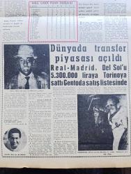 Vatan Gazetesi - Turkish Newspaper - 19 Mayıs 1962 - ne için olmasın yazan Şevket Süreyya Aydemir Başmakale - İsmet İnönü kumandanlar ile görüştü - Bugün 19 Mayıs bütün yurtta törenler yapılıyor - Başbakan İsmet İnönü 28. Tümeni gezdi - Ragıp Gümüşpala koalisyonu bozup devleti meçhul bir yöne sevk etmeyeceğiz dedi - Ticaret Bakanı İhsan Gürsan sanayicilerin yüzü yakında girecek dedi - Lebit Yurdoğlu Adalet Partisini suçladı - 5 yıllık planlı kalkınma açık oturumu dün başladı - CHP genel sekreter yardımcısı Kemal Satır oturmayan bir rejimde ihtilaller beklenebilir - siyasi suçu olmayanlar için af yok - genelkurmay Başkanı Orgeneral Cevdet Sunay Paris'e gitti - Avni Doğan bakanlıktan istifa ettim diyor - Boratav'a cevabım yazan Zeki Velidi Togan - komünist ajanı Eisenhower yazan Oktay Akbal - imparator yeğeni tiyatro oyuncusu Thien Hung fotoğraf - Üç Perdelik cinayet yazan agatha christie çeviren Ülkü Tamer Yazı Dizisi - futbolda ligin baraj düğümü bu hafta çözülüyor - Fenerbahçe