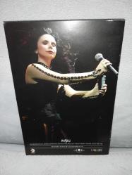 Dvd Şebnem Ferah 10 Mart 2007 İstanbul konseri. Orijinal Pasaj Müzik. Kitapçıklı. Çalışmasını etkilemeyen çizikler var, sorunsuz çalışıyor koleksiyonluk