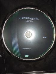 Dvd Şebnem Ferah 10 Mart 2007 İstanbul konseri. Orijinal Pasaj Müzik. Kitapçıklı. Çalışmasını etkilemeyen çizikler var, sorunsuz çalışıyor koleksiyonluk