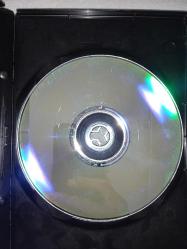 Dvd Şebnem Ferah 10 Mart 2007 İstanbul konseri. Orijinal Pasaj Müzik. Kitapçıklı. Çalışmasını etkilemeyen çizikler var, sorunsuz çalışıyor koleksiyonluk