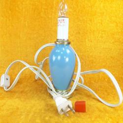 VINTAGE LİLA RENKLİ PORSELEN GÖVDELİ , BUJİ AMPULLÜ ORJİNAL KABLO , ANAHTAR VE AMERİKAN FİŞLİ KÜÇÜK BOY ABAJUR