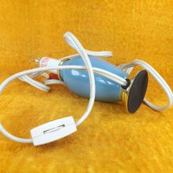 VINTAGE LİLA RENKLİ PORSELEN GÖVDELİ , BUJİ AMPULLÜ ORJİNAL KABLO , ANAHTAR VE AMERİKAN FİŞLİ KÜÇÜK BOY ABAJUR