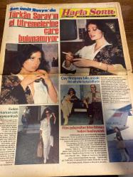 HAFTA SONU GAZETESİ DOĞUM GÜNÜ HEDİYESİ  ( Turkish Newspaper ) - 20 EKİM 1978 -TAM TAKIM 12 SAYFADIR -Canan Özbek-Prenses Banu-Bülent Ersoy-Türkan Şoray-Necla Nazır-Kadir İnanır-Selçuk Ural-Ayhan Işık-Tülay Karaca-Yeliz-Nesrin Topkapı-Akın Uğurlu-Nerke Karabekir-Ferdi Tayfur-Nüket Duru-Prenses Caroline-İrfan Dadaş-Medina Mercouri-Ümit Dadaş-Müjde Ar-Canan Özbaş-Emel Sayın-Cüneyt Arkın-Sevda Ün-Memduh Ün-Sevda Ün’ün kızı Çiğdem Ün-Tarık Akan-Müjgan Güneş-Ayla Algan-Nihican Güneş-Elvan Sevil-Recep Kaymak-Cüneyt Türel-Son ümit Rusya’da Türkan Şoray’ın el titremelerine çare bulunamıyor-Çay fincanını bile ancak iki eliyle tutabiliyor-Evden çıkarken çok heyecanlıydı-Film çalışmaları biter bitmez tedavi başlayacak-Necla Nazır’ın mutluluğunu yıkan garip olay-Bu kadın Kadir İnanır’a büyü mü yaptı-Son günlerin en büyük dedikodusu-Sosyete terzisinin kızı Selçuk Ural’ın eski eşi-Kızlık raporu kısmetini açtı-Yeliz için zor karar-Bütçe doğrultan tıraş-Benimle çalışın dişlerinizi bedava yaptırın-Anka - İdil Koleksiyon