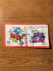 2 Adet Damgalı Pul / 2023 Basım Kanaviçe Pulu ve 2025 Safranbolu Safranı Pulu