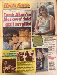 HAFTA SONU GAZETESİ DOĞUM GÜNÜ HEDİYESİ  ( Turkish Newspaper ) - 24 KASIM 1978 -TAM TAKIM 12 SAYFADIR -Zerrin eğeliler-Erhan Tünay-Tuto Karaca-Cengiz Polatkan-Tarık Akan-İrina-Türkan Şoray-Gönül Kutlu-Engin Ali Kemal-Necla Nazır-Ayşe Mine-Kadir İnanır-Füsun Önal-Hülya Tuğlu-Fatma Girik-Sevim Tuna-Sevda Karaca-Sezen Aksu-Adnan Şenses-Güzide Kasacı-Perran Şensoy-Cüneyt Arkın-Elia Kazan-Filiz Akın-Bülent Ersoy-Fatoş Taner-Nilgün Atılgan-Nihat Ziyalan-Gülriz Sururi-Engin Cezzar-Tarık Akan’ın Moskova’daki gizli sevgilisi-Güzel İrina ben hayatımda böyle erkek tanımadım diyor-İrina Türkan Şoray’a kendini çok yakın buldu-Avrupalı yıldızların paylaşamadıkları erkek-Milli Takım kampında ikinci skandal-Engin’den sonra Ali Kemal-Yeni olayın yeni kahramanı ve dertli eşi-Bir aşk transferi-Mutluluğu küllerin arasında bulduk-F.B. Elif Pektaş’ın şans yolunu açtı-Vatan kurtaran aslan-Allah beni Fatma Girik’ten korudu-Bir apartman parası yiyen hastalık-Sezen Aksu’nun intiharı-Damat bey hesap veriyor-İkin - İdil Koleksiyon