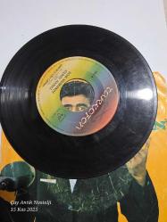 Ürgüplü Veli Çırpan - Evler yıkan Fadimem / Dom kilisesinde kılındı namaz (türkofon alman baskı)