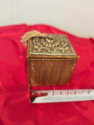 LOT.13 » Avrupa Ahşap Kutu Laternalı