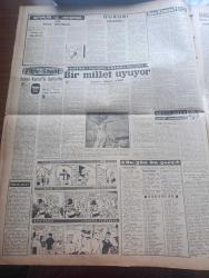 Vatan Gazetesi - Turkish Newspaper - 14 Aralık 1959 - yeni bir devrin eşiğinde yazan Ahmet Emin Yalman Başmakale - makarios Kıbrıs Cumhurbaşkanı - yılbaşı sebebiyle çam katliamı başladı - Şemsettin Günaltay dünya barış'a doğru yeni bir devrin eşiğinde dedi - CHP Genel sekreteri İsmail Rüştü Aksal'ın konuşması - geyikli olaylarından sanık Demokrat partililerin bugün duruşması yapılacak - vecizeler Kongresi - Türkiye ile Polonya tek koltuğu bölüştü - Rus kemancısı M. Bezrodni İstanbul'da - Şeref stadında sis fotoğraf - Hikaye He kahvesi yazan Abdullah Aşçı - sakallı ihtilalciler memleketinde yazan Orhan Karaveli - Batı Almanya'da müthiş bir infilak oldu - elmanın yarısı yazan Oktay Akbal - Gazi terbiye enstitüsü'nde siyasi baskı - Yahya Kemal'le sohbetler - sütunlar arasında - İstanbul'da sinema tiyatro programı - İstanbul Ankara Radyosu Programı - Cumhuriyet Halk Partisi Kongresi Demokrat Parti lokalinde yapıldı - bozuk Beşiktaş ankaragücü'nü yendi fotoğraf - Karşıyaka Galatasaray 0 0