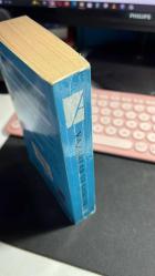 ALTIN TÜRK VE DÜNYA EDEBİYATINDA YAZARLAR VE ŞAİRLER SÖZLÜĞÜ - 561 ŞAİR VE YAZARIN YAŞAMI SANATI ESERLERİ - HAZIRLAYAN SUAT BATUR - ALTIN KİTAPLAR YAYINEVİ BİRİNCİ BASKI 2006