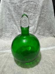 Vintage Yeşil Cam Ampul şekli  Sürahi Vazo Kapağı olmadığı için uyduruldu. Boy 20 cm